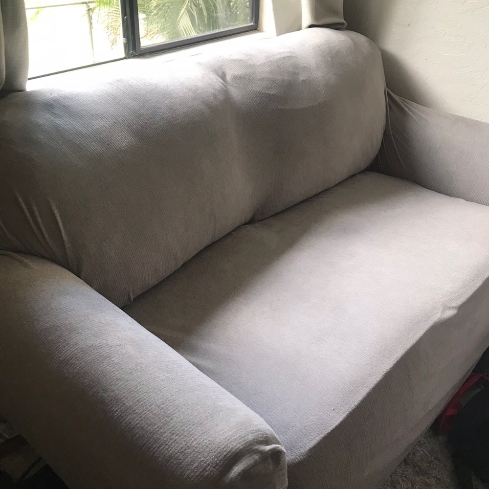 •Loveseat Cover•